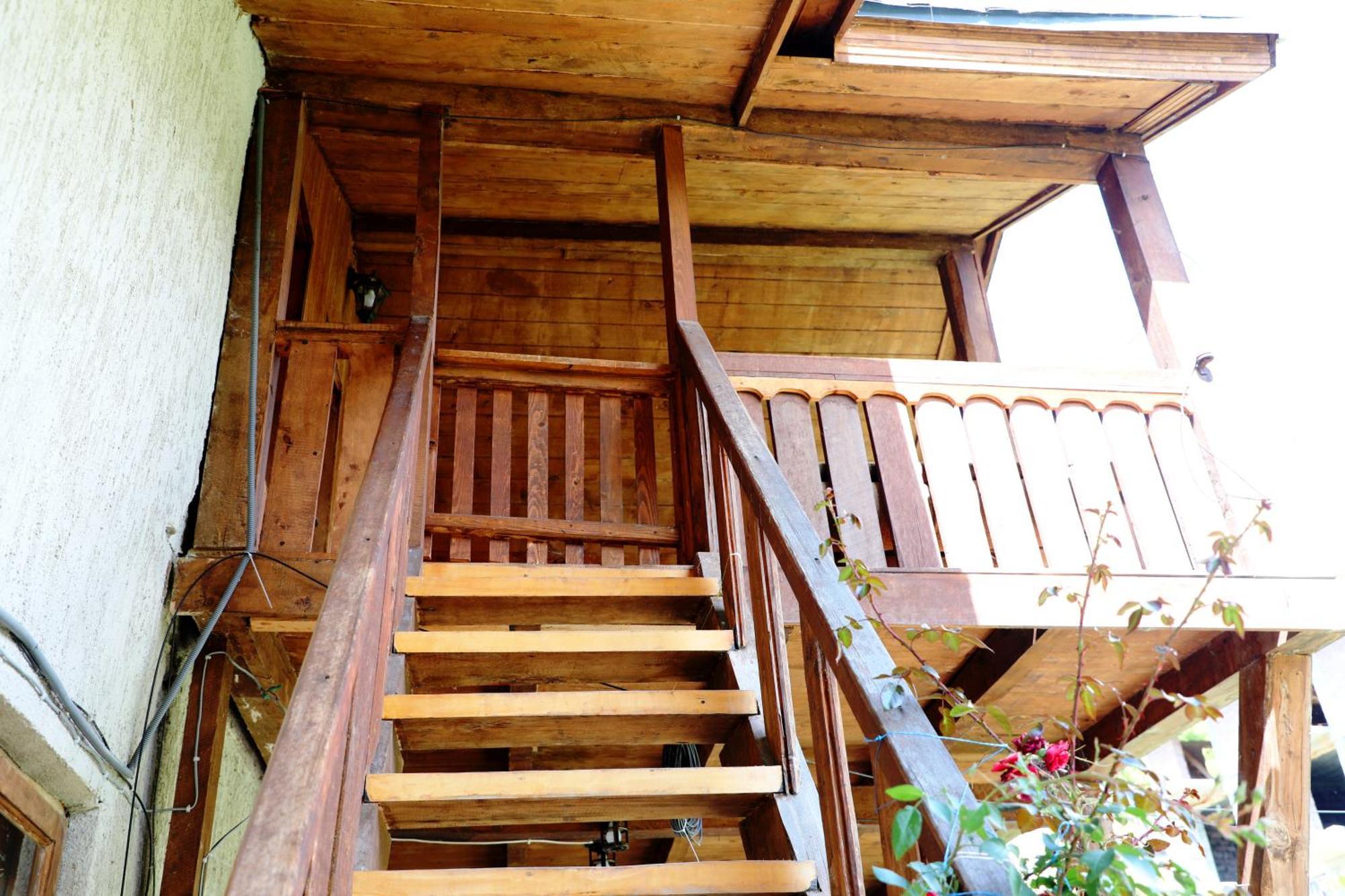 Nadia Guesthouse Mestia Dış mekan fotoğraf