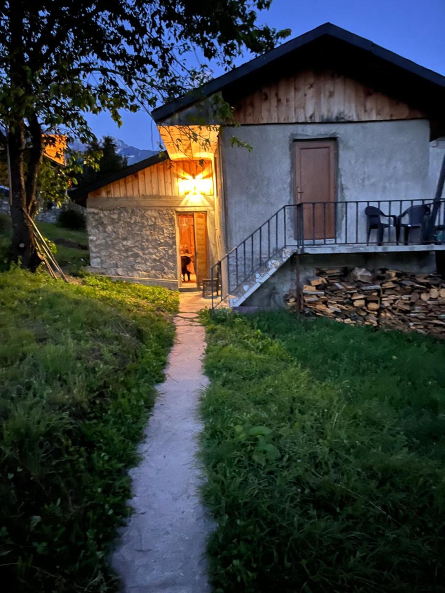 Nadia Guesthouse Mestia Dış mekan fotoğraf