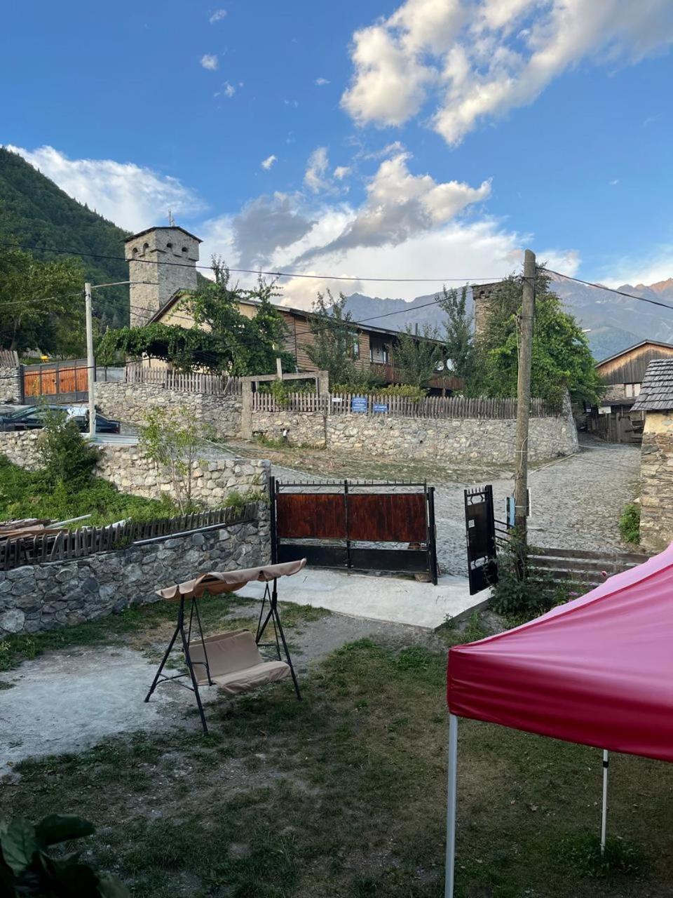 Nadia Guesthouse Mestia Dış mekan fotoğraf